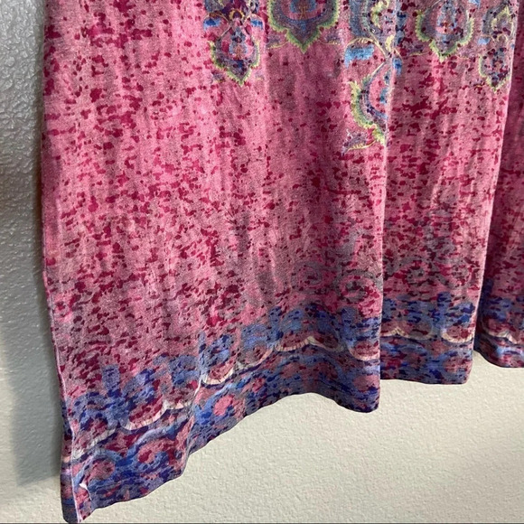 Distress Multicolor Top Variegated V-Neck Casual Plus Top Size 2 (18/20) - Picture 3 of 11